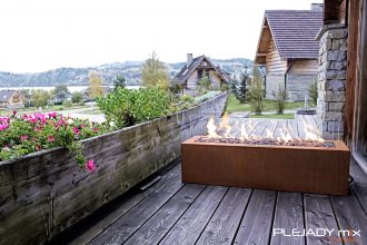 Galio Corten Planika kominek na taras